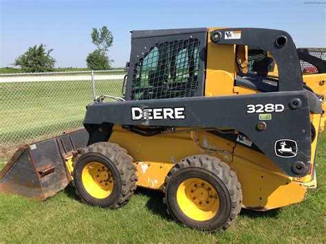 JOHN DEERE 328D Skid Steer Tires 